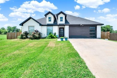 Lake Home For Sale in Quinlan, Texas