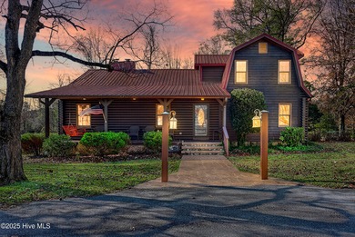 (private lake, pond, coastal) Home Active Under Contract in Jacksonville North Carolina