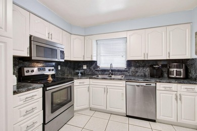 Nestled in the heart of College Park, this charming 2 bedroom, 2 - photo 12