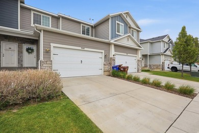 Come check out this 4-bedroom townhome in the heart of West Utah - photo 2
