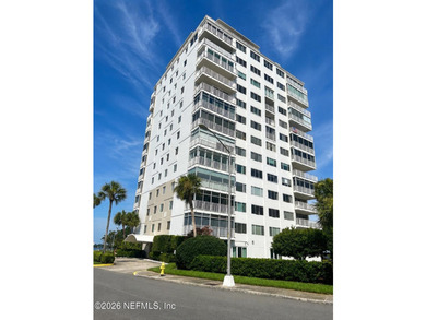 Enjoy breathtaking views of the downtown Jacksonville skyline - photo 3