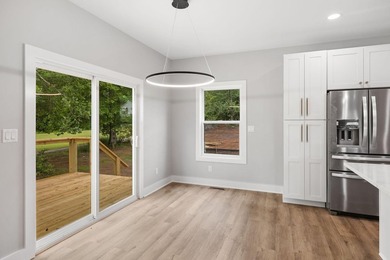 Crafted with an eye for refinement, this newly constructed home - photo 16