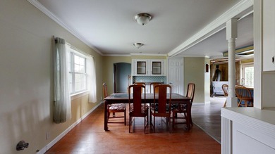 Investment opportunity, legal residential use in commercial zone - photo 6
