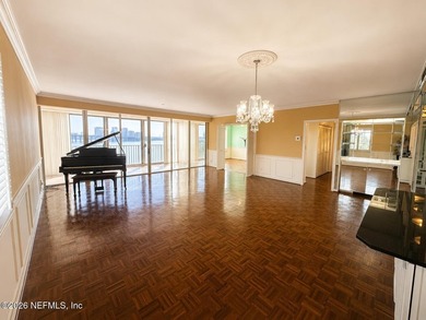 Enjoy breathtaking views of the downtown Jacksonville skyline - photo 9