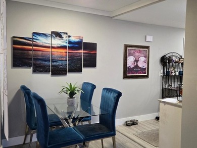 Very nice unit. Corner East and southern facing. Owner will - photo 2