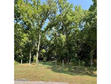 (private lake, pond, creek) Acreage For Sale in Neosho Missouri