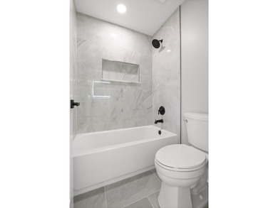 Crafted with an eye for refinement, this newly constructed home - photo 38