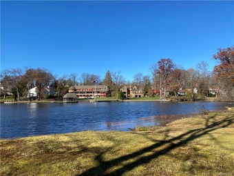 Lake Innisfree Acreage For Sale in New Rochelle New York