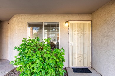 (private lake, pond, creek) Townhome/Townhouse Sale Pending in Phoenix Arizona
