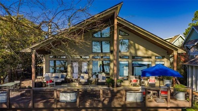 Cedar Creek Lake Home For Sale in Gun Barrel City Texas