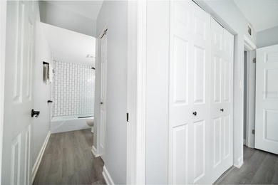 This newly renovated 1-bedroom, 1-bath condo offers modern - photo 13