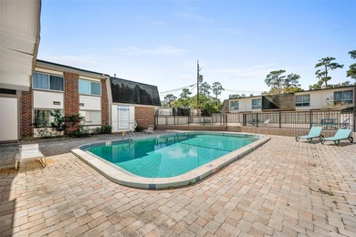 This newly renovated 1-bedroom, 1-bath condo offers modern - photo 20