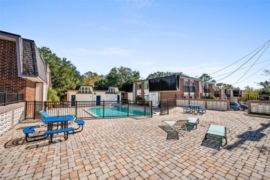 This newly renovated 1-bedroom, 1-bath condo offers modern - photo 21