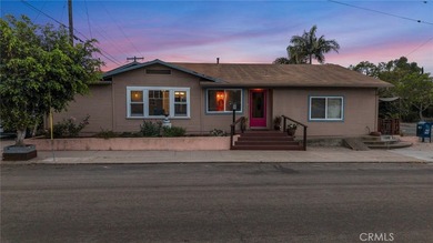 Corner lot Craftsman style. Spacious home and rooms. Multiple - photo 1