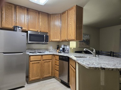 -- Turn-key, fully furnished condo at The Cove of Lake Geneva! - photo 5