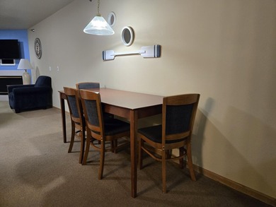 -- Turn-key, fully furnished condo at The Cove of Lake Geneva! - photo 9