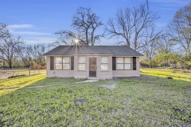 Lake Gladewater Home For Sale in Gladewater Texas