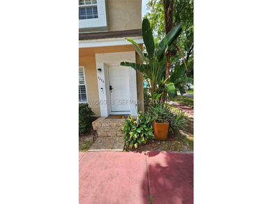 Welcome to this beautifully maintained 2-bedroom, 2.5-bath - photo 3