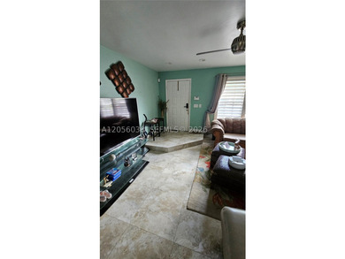 Welcome to this beautifully maintained 2-bedroom, 2.5-bath - photo 6