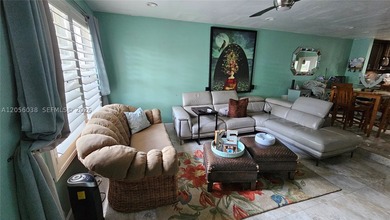 Welcome to this beautifully maintained 2-bedroom, 2.5-bath - photo 8