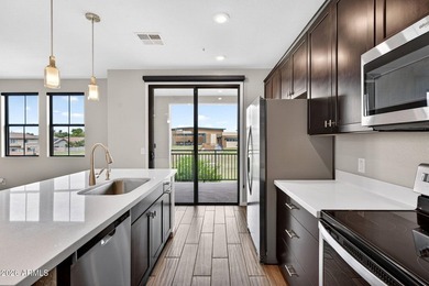 Immaculate move-in ready end-unit condo with 2 beds, 2 baths - photo 12