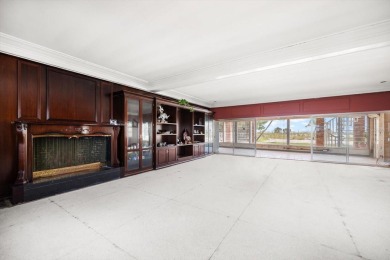 Nestled in the coveted, gated 11-home community at the north end - photo 18