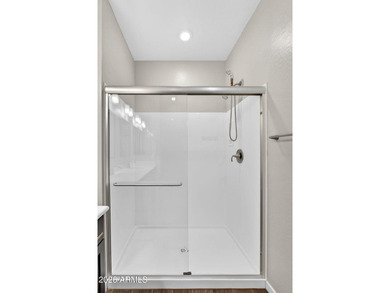 Immaculate move-in ready end-unit condo with 2 beds, 2 baths - photo 22