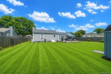 Welcome to this charming, beautifully updated Ranch featuring 2 - photo 23