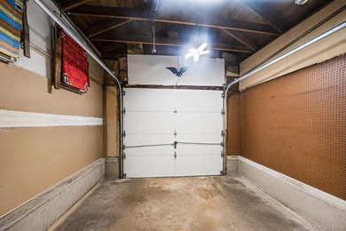 Welcome to this charming, beautifully updated Ranch featuring 2 - photo 27