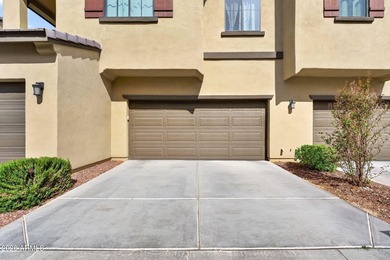 Immaculate move-in ready end-unit condo with 2 beds, 2 baths - photo 34