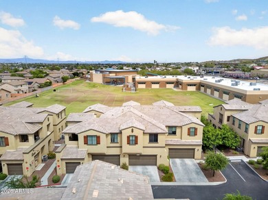 Immaculate move-in ready end-unit condo with 2 beds, 2 baths - photo 35