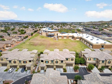 Immaculate move-in ready end-unit condo with 2 beds, 2 baths - photo 38