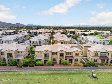 Immaculate move-in ready end-unit condo with 2 beds, 2 baths - photo 45