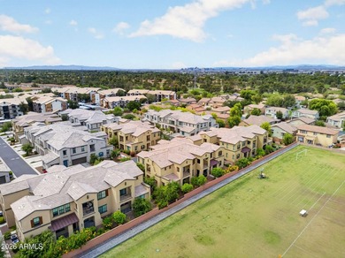 Immaculate move-in ready end-unit condo with 2 beds, 2 baths - photo 49