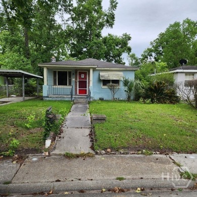 INVESTOR SPECIAL! Fantastic opportunity to own a 3-bedroom - photo 1