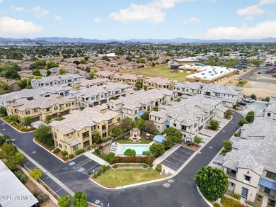 Immaculate move-in ready end-unit condo with 2 beds, 2 baths - photo 52
