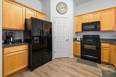 Welcome to 95 Falkland Avenue in Highlands Crossing! This - photo 8