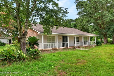 Welcome to this charming country property offering the perfect - photo 5