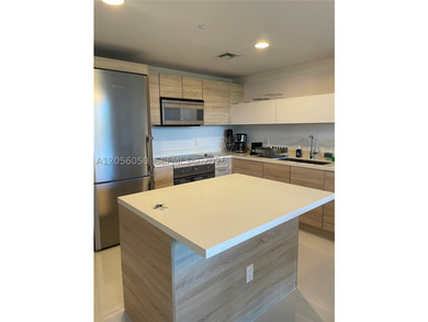 Welcome to The Harbour, one of North Miami Beach's premier - photo 4