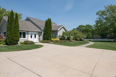 Back on the market! Welcome to this charming home in desirable - photo 25