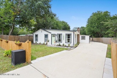 Versatile and full of possibilities! This unique property - photo 3