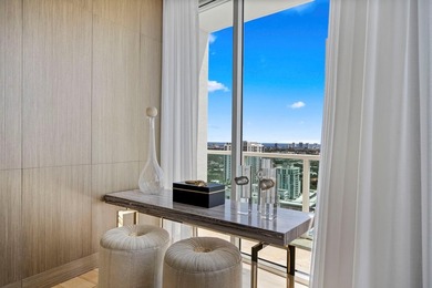 Rise Above it All! This Grand Penthouse is perched on the SE - photo 5