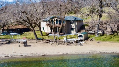 This exceptional beachfront home offers 124 feet of pristine - photo 2