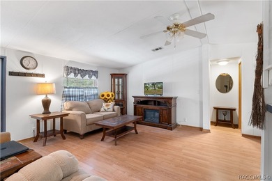 Welcome home to this charming and well-maintained 3-bedroom - photo 5