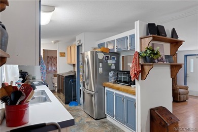 Welcome home to this charming and well-maintained 3-bedroom - photo 8