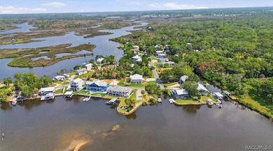 Welcome to THE STANDISH! A one-of-a-kind residence in the heart - photo 3