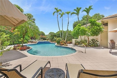 Courtyard estate home located on corner lot overlooking 10th - photo 5