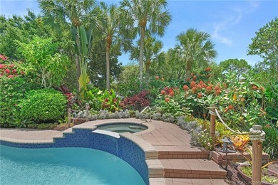 Courtyard estate home located on corner lot overlooking 10th - photo 9