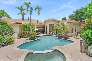 Courtyard estate home located on corner lot overlooking 10th - photo 10