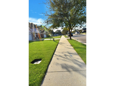 NEW YEAR, NEW PRICE & sellers are MOTIVATED!  Welcome home to